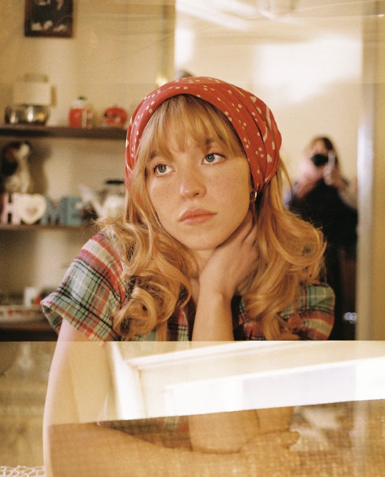 Sydney Sweeney Est Une Nonne Qui D Couvre De Sombres Secrets Dans La