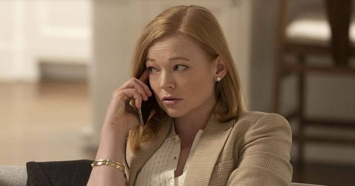 Sarah Snook on the phone as Chef Roy in Season 3 of HBO 