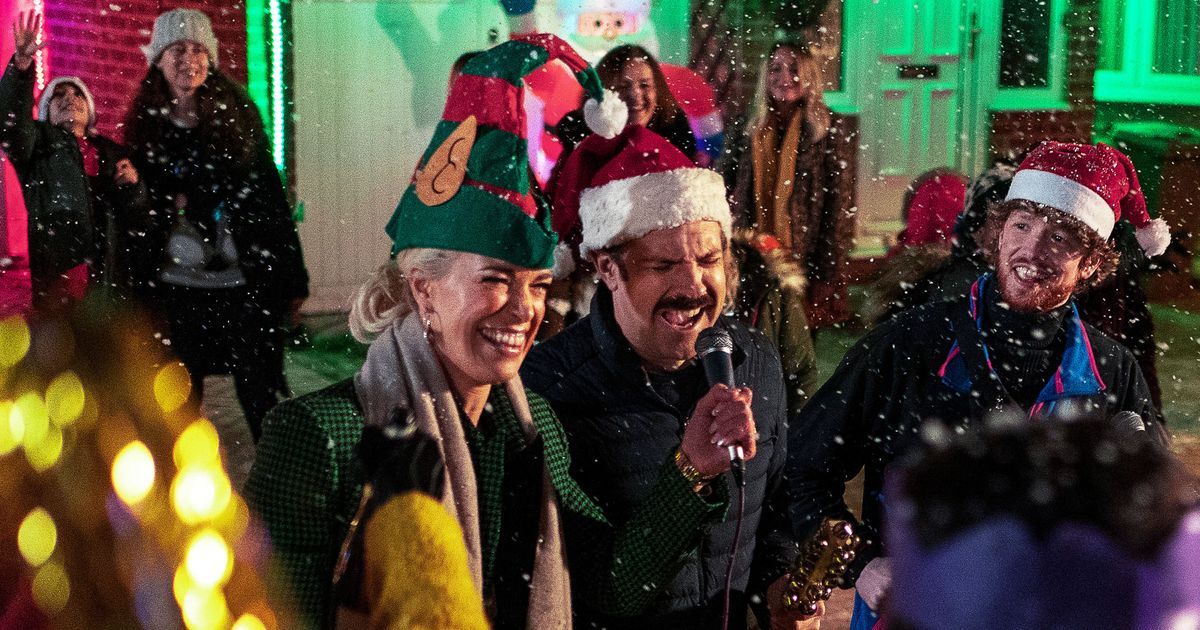 Jason Sudeikis and Hannah Waddingham celebrate Christmas in Ted Lasso
