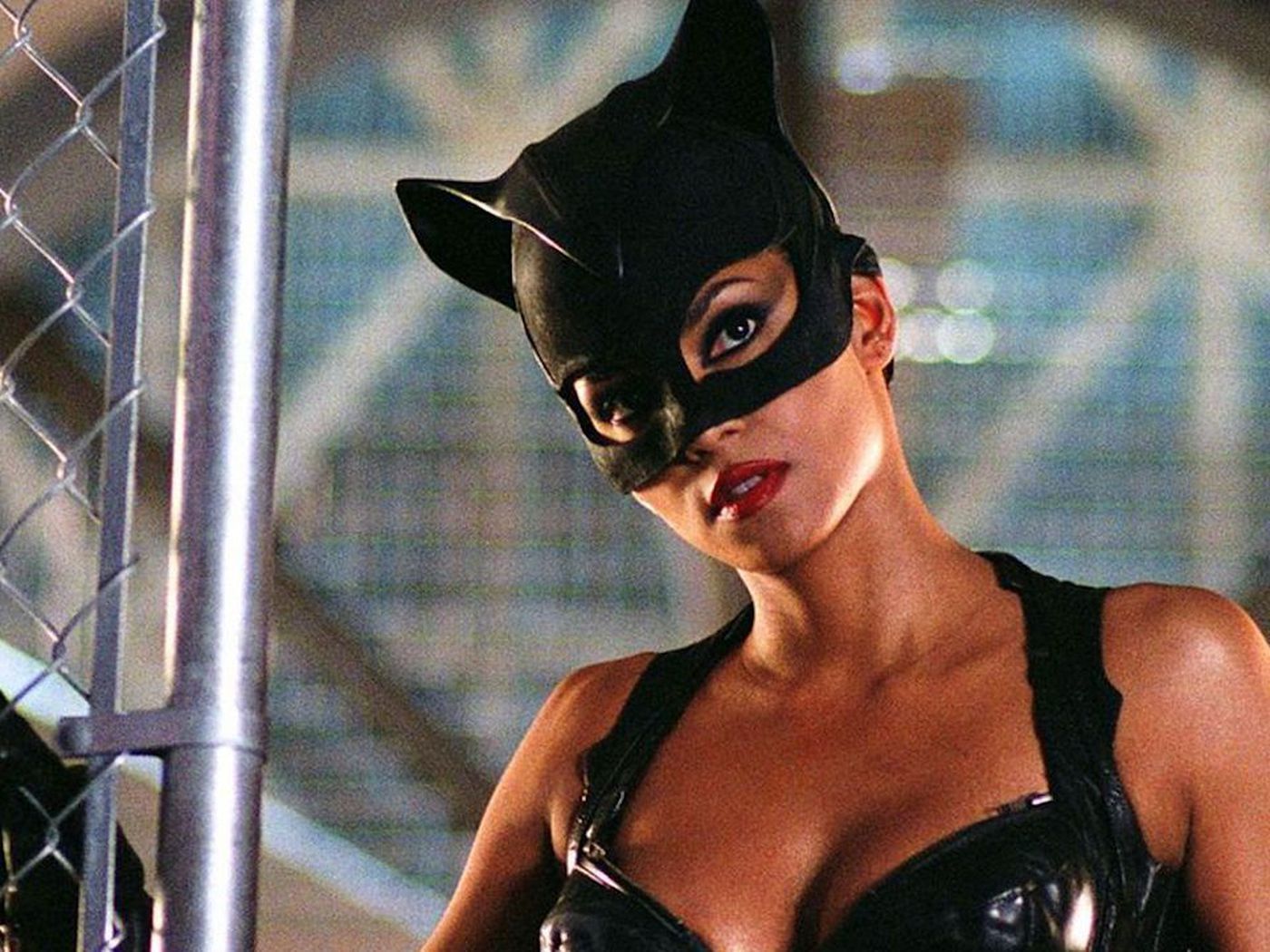 catwoman-halle-berry