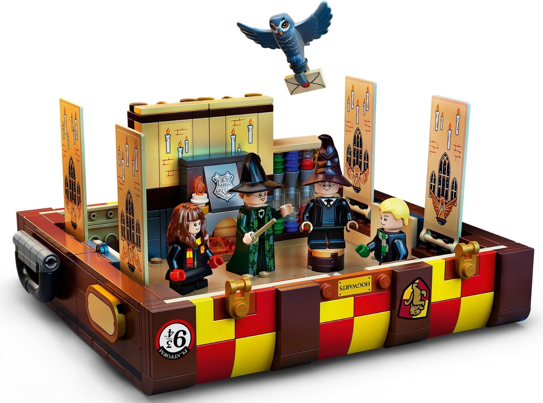 harry-potter-hogwarts-magical-trunk-lego-set1