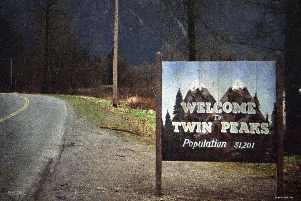 The Welcome to Twin Peaks sign in Twin Peaks. 
