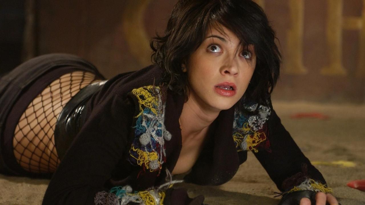 Asia Argento on the ground in Land of the Dead