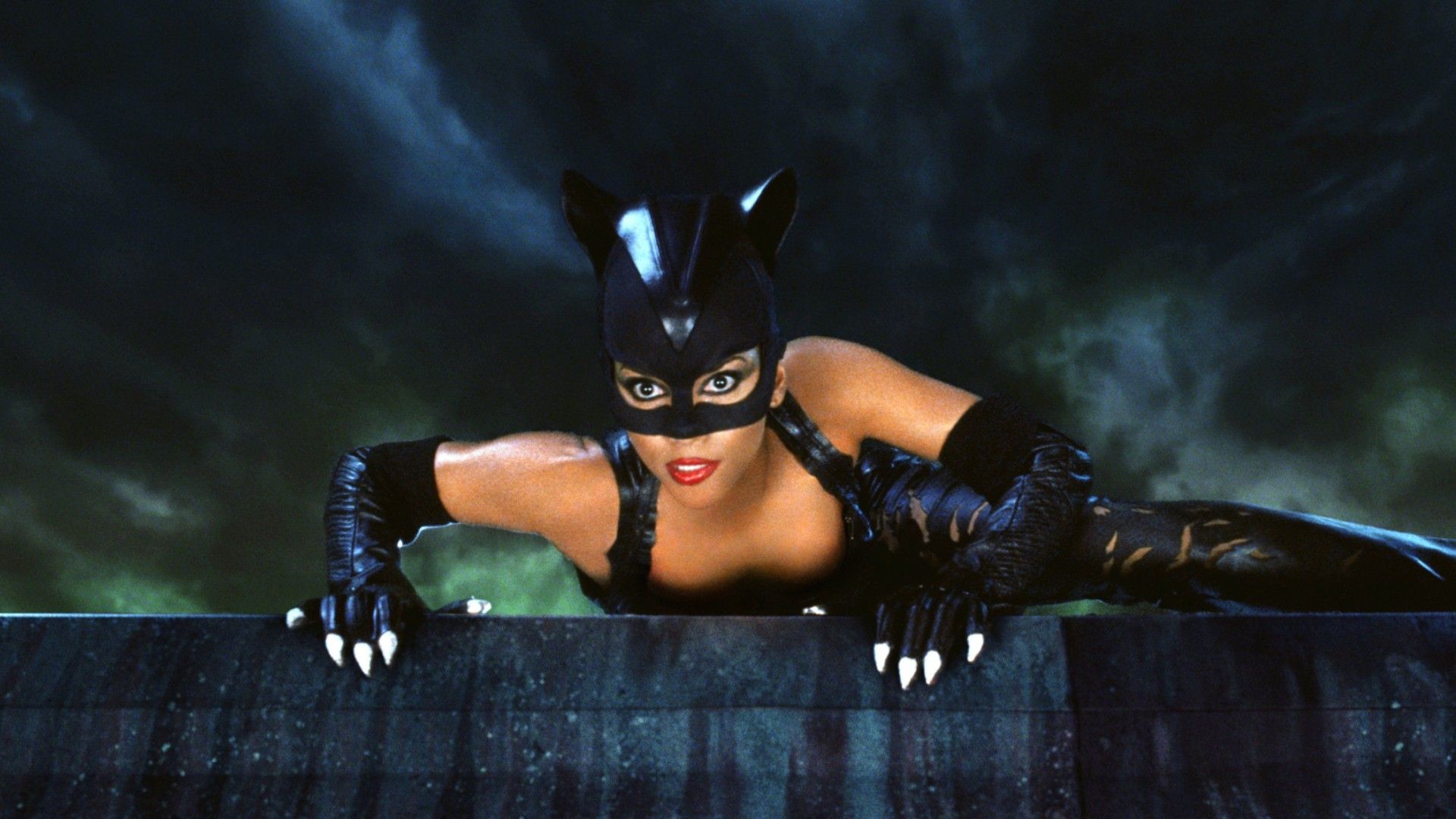 Halle Berry's Catwoman ready to pounce