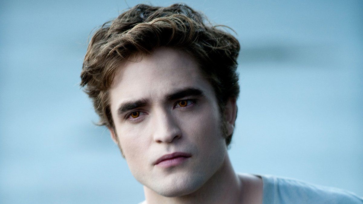 Stephenie-Meyer-Teases-New-Twilight-Book-Some-Fans-May-Be-Taken-Aback-by-Edward-Cullen-2