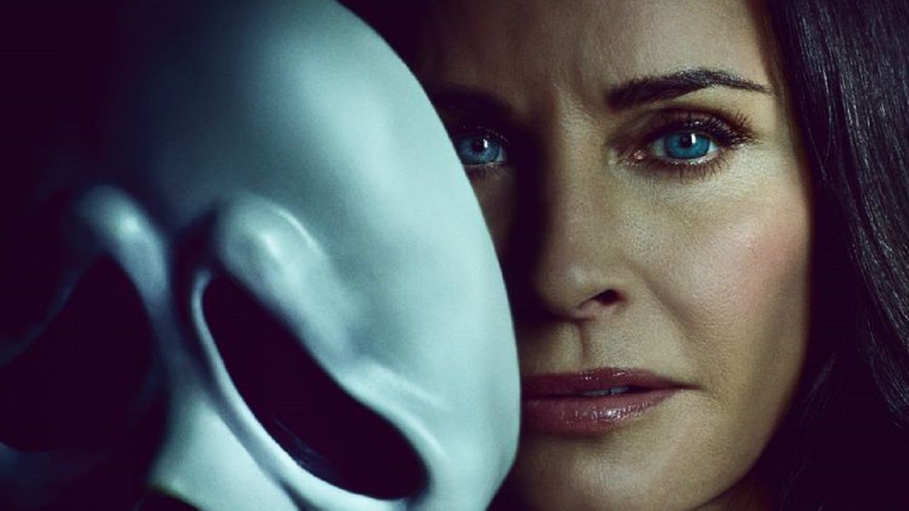 Courteney Cox Says Scream 6 Script Is 'Really Good,' Teases Her Return