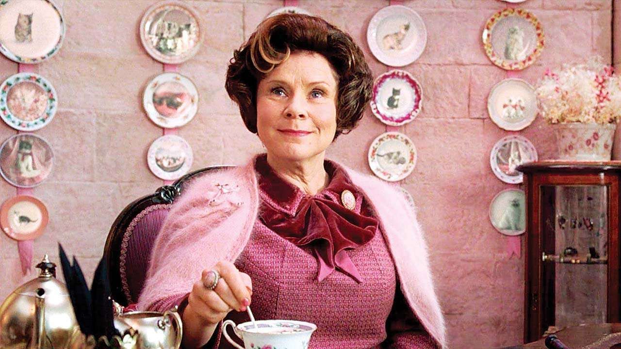 Dolores Umbridge in Harry Potter, covered in pink