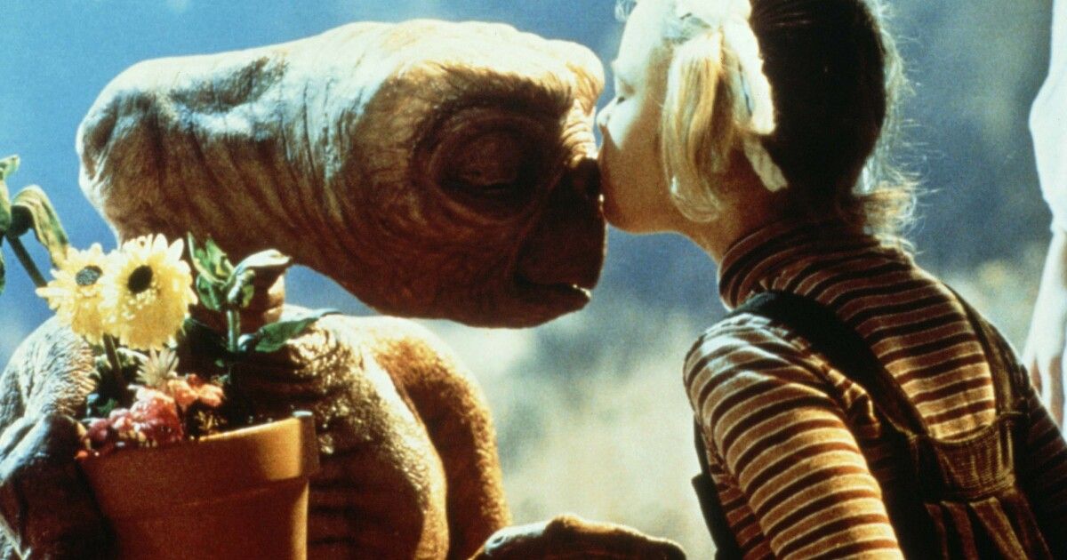 E.T. and Gerdy saying goodbye 