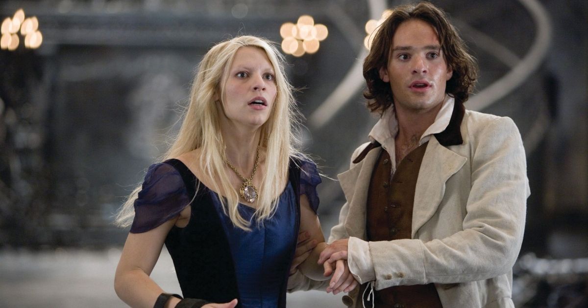Charlie Cox and Claire Danes in Stardust