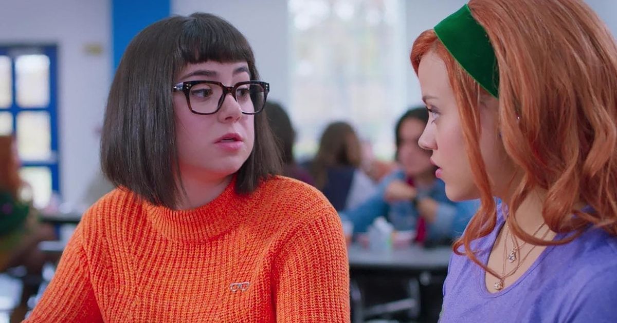 Daphne & Velma discuss the missing students in Daphne & Velma
