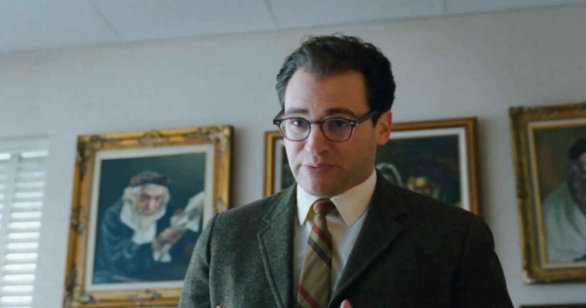 Michael Stuhlbarg wears a suit in A Serious Man
