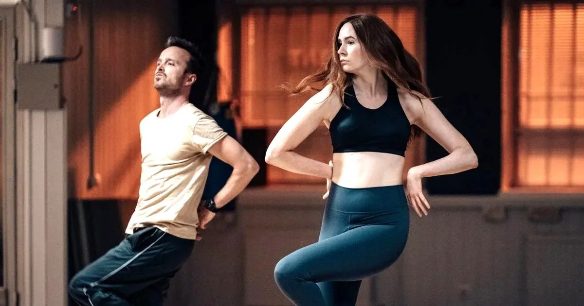 Aaron Paul and Karen Gillan dance hip-hop in Dual