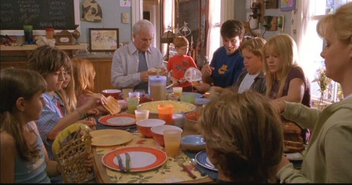 Cheaper By The Dozen: 7 Differences Between Disney's 2022 Remake ...