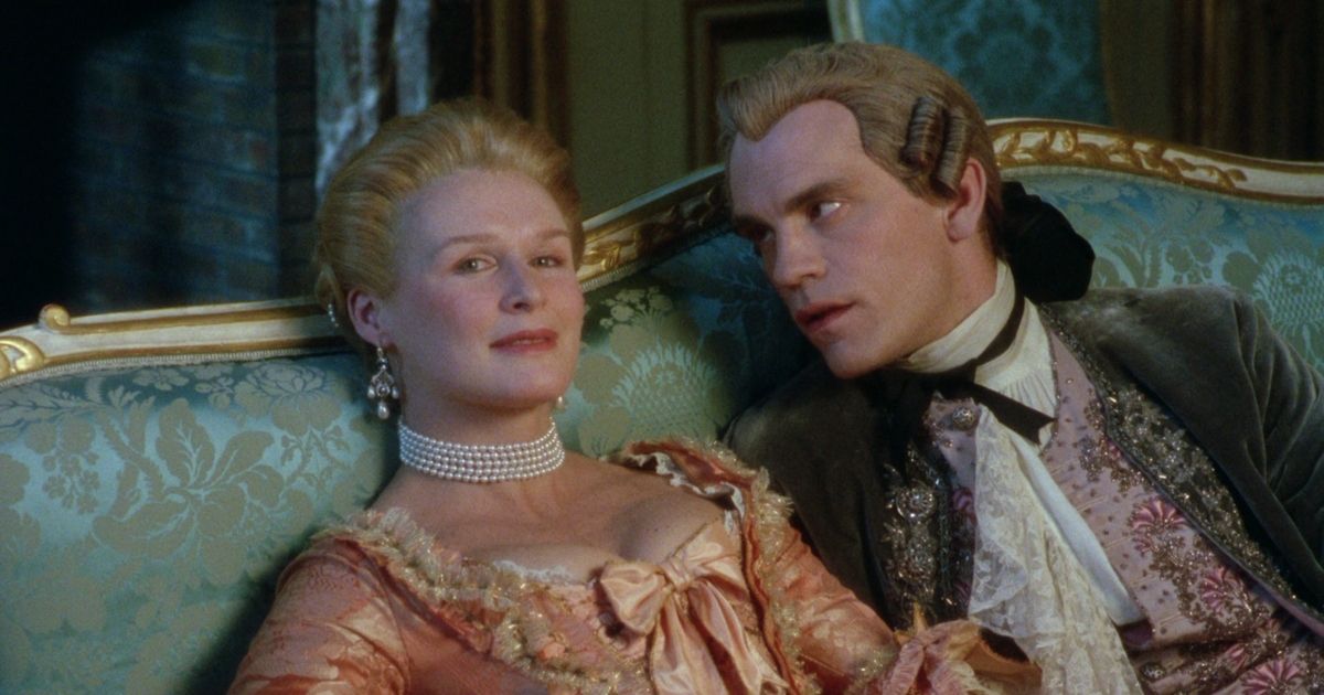 Glenn Close and John Malkovich in Dangerous Liaisons