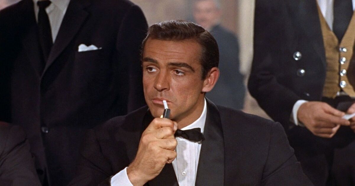 Sean Connery como James Bond em cena de Dr. No