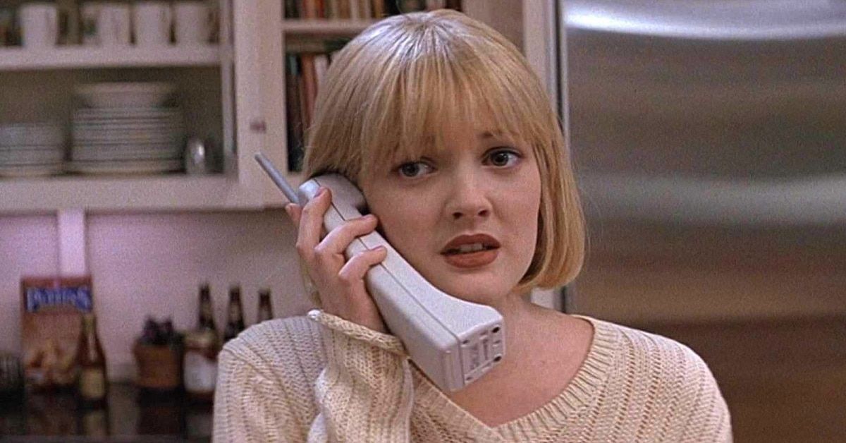 Scream (1996) answers phone