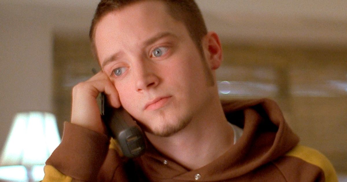 Elijah Wood answers the phone in the Michel Gondry film Eternal Sunshine of the Spotless Mind