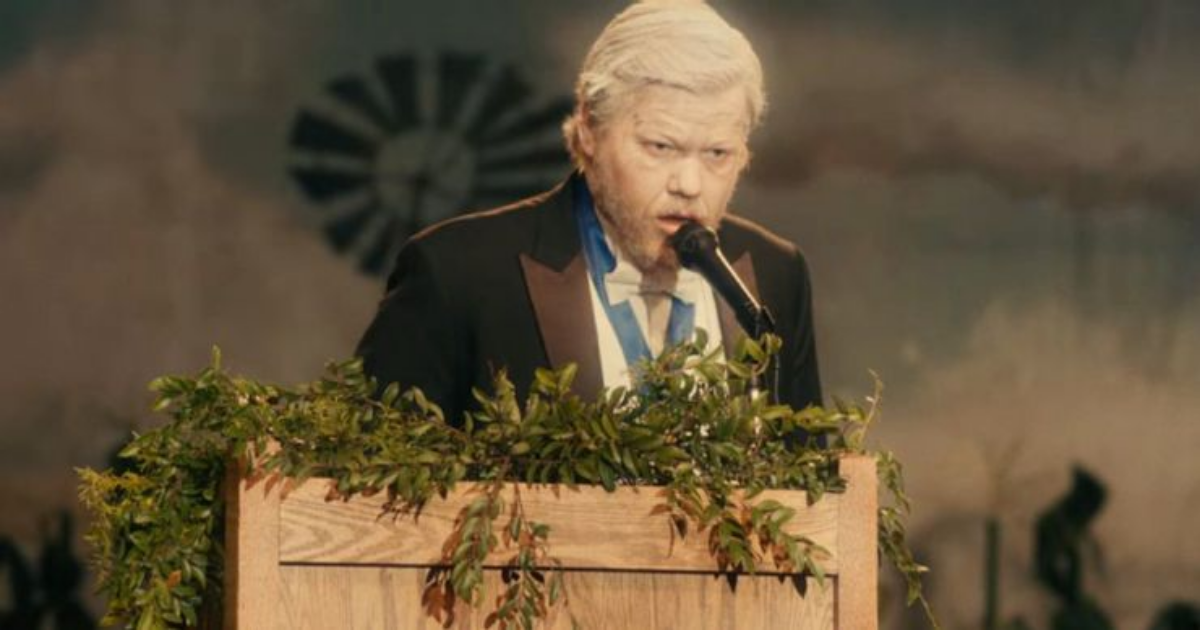 Jesse Plemons in aging makeup gives a speech in Im Thinking of Ending Things