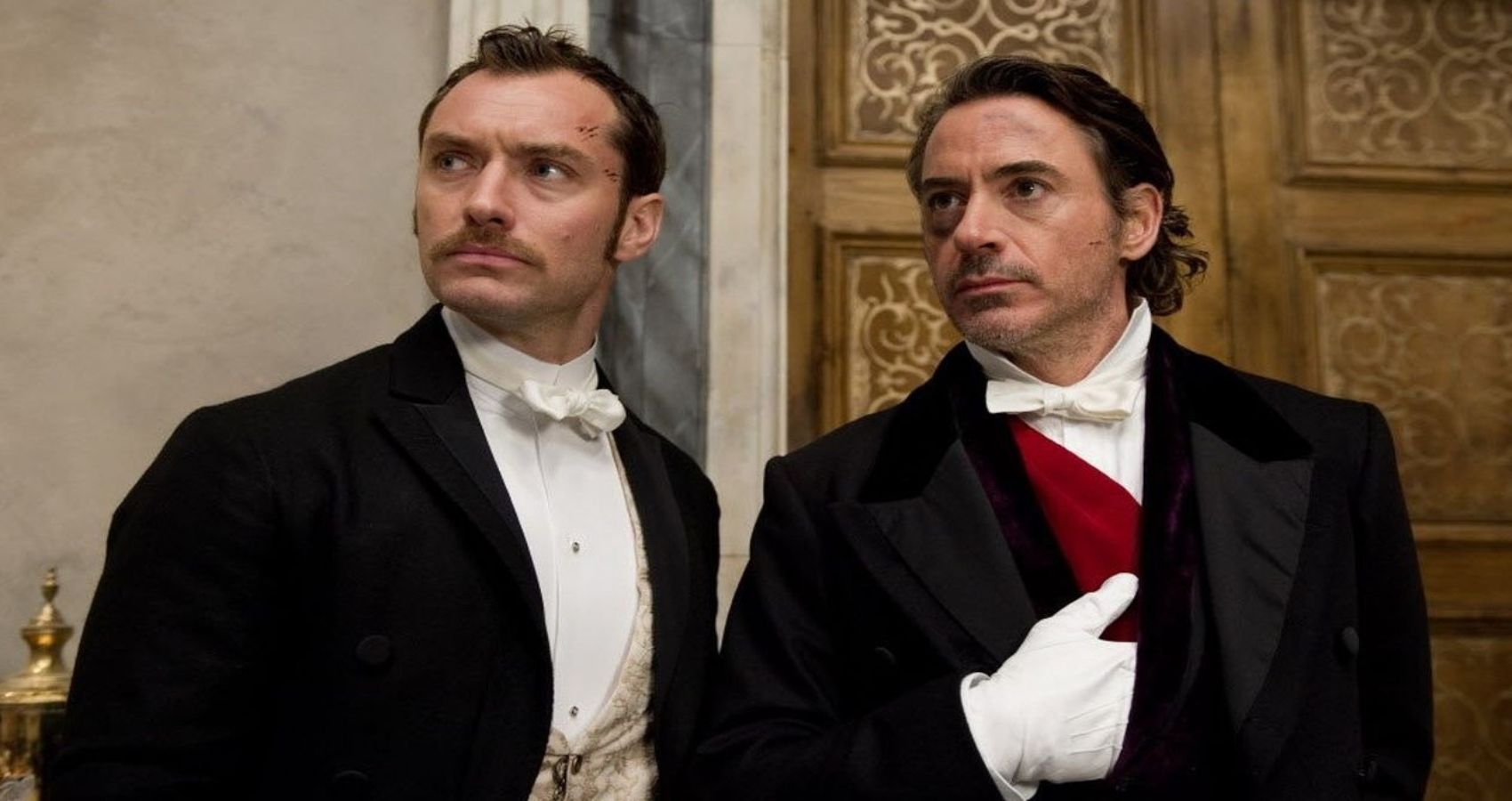 Jude Law and Robert Downey Jr. in Sherlock Holmes A Game of Shadows