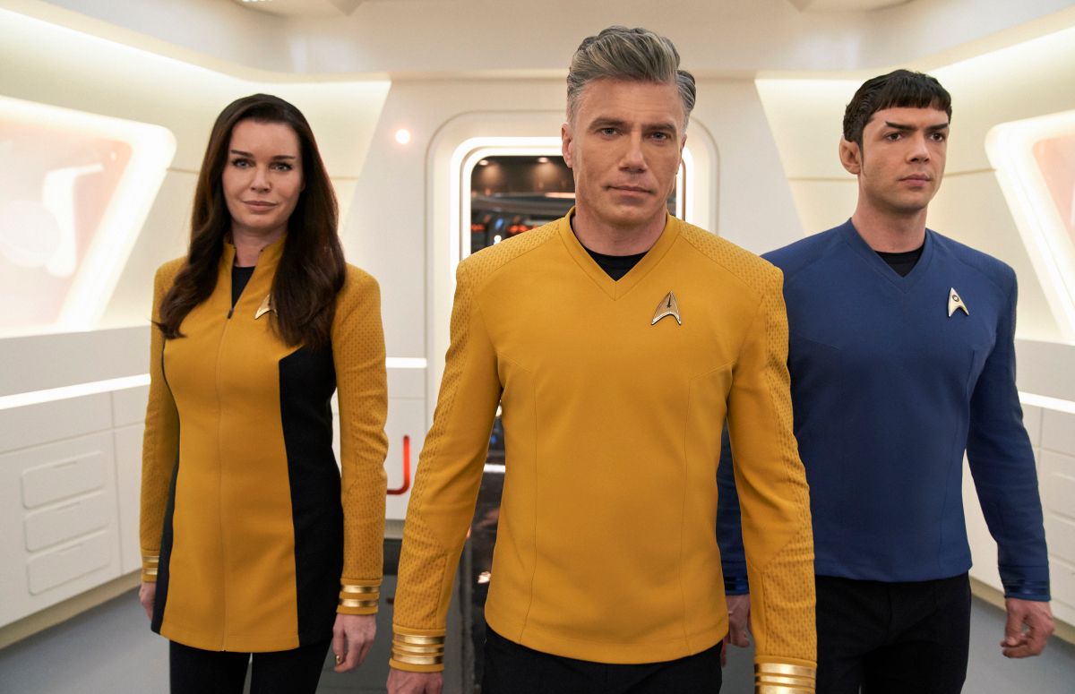 Rebecca Romijn as Una, Anson Mount as Pike and Ethan Peck as Spock of the Paramount+ original series STAR TREK: STRANGE NEW WORLDS