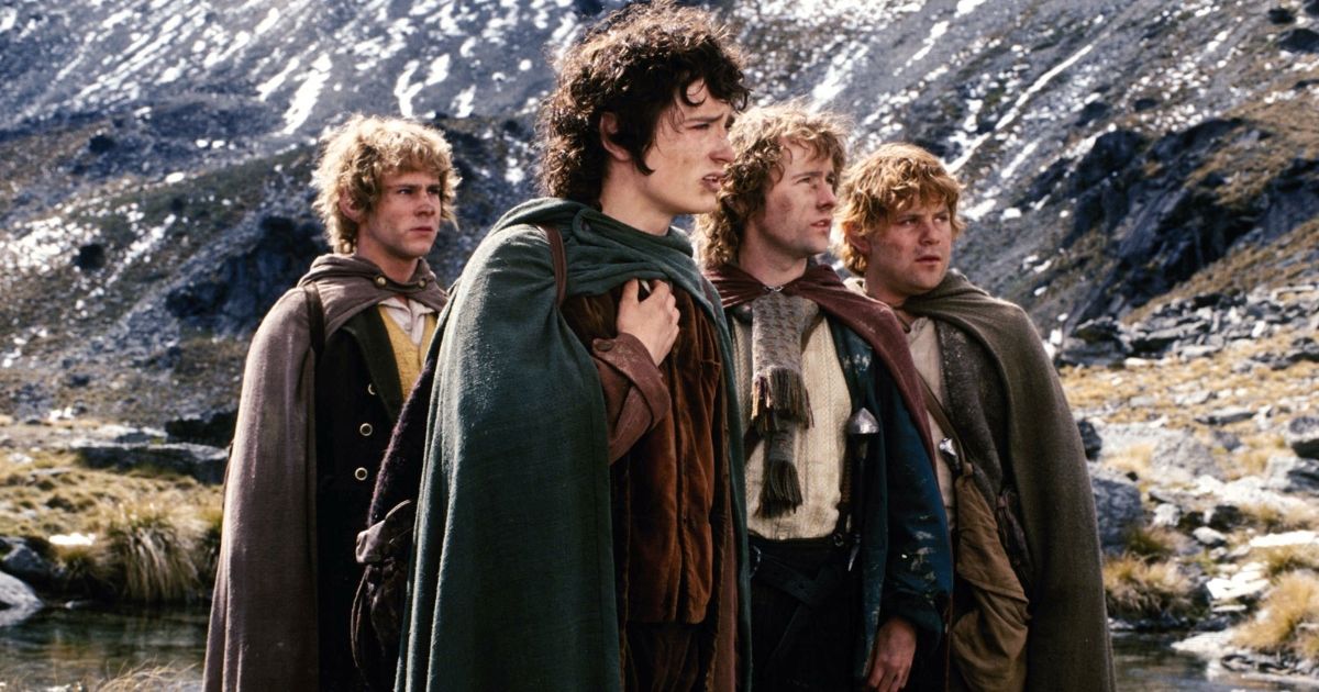 The young hobbits stand in the mountains of Lord of the Rings (2001)