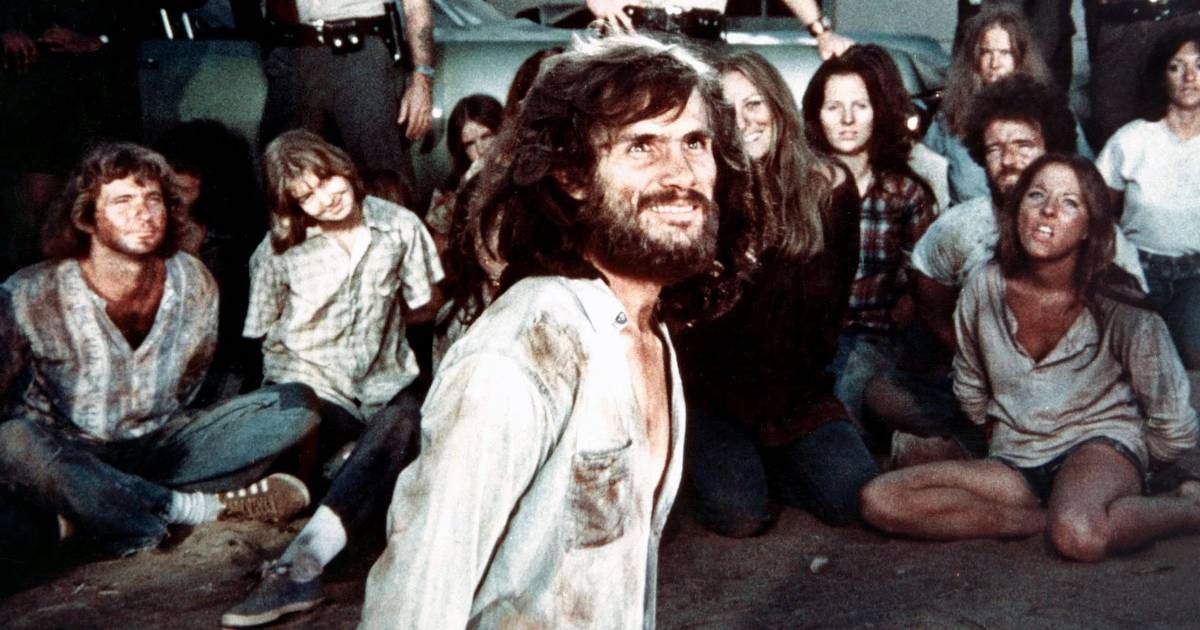 Steve Railsback as Charles Manson in Helter Skelter (1976)