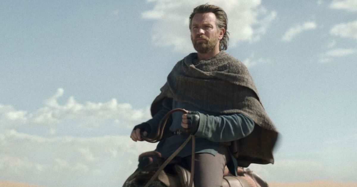 Ewan McGregor riding in the desert in Obi-Wan Kenobi