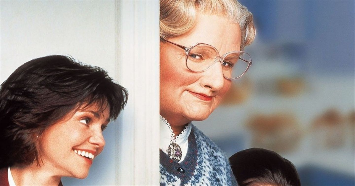 Robin Williams opens the door at Mrs. Doubtfire