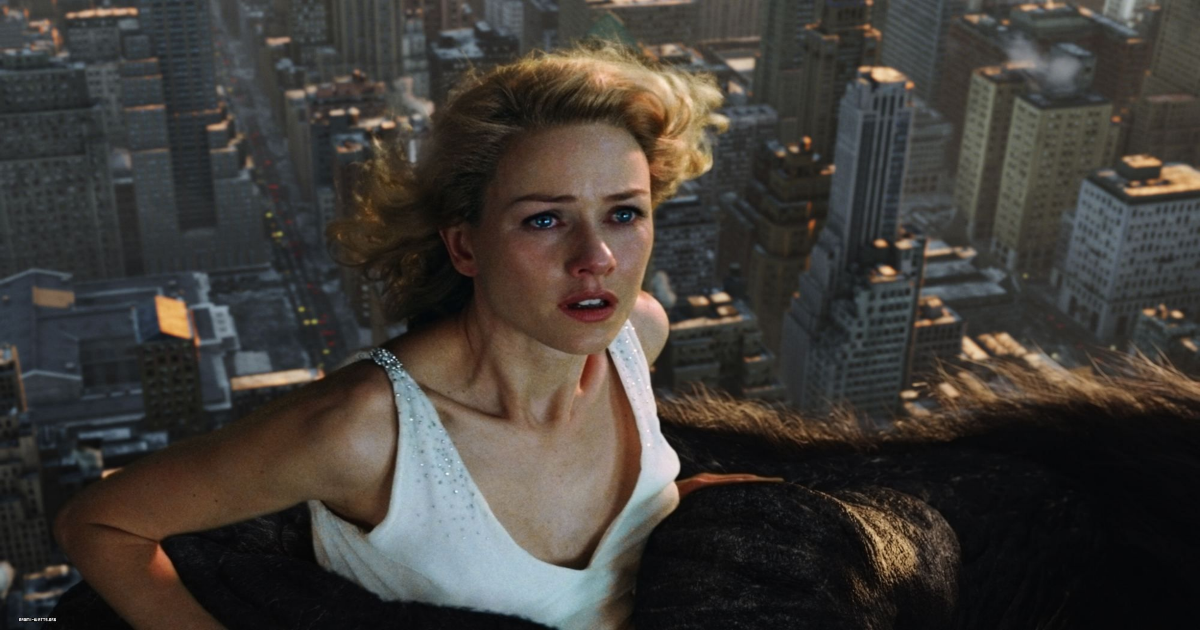 Naomi Watts held by King Kong