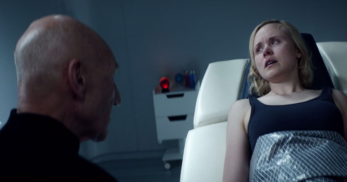 Patrick Stewart talking to Alison Pill on a medical bed in Star Trek Picard 