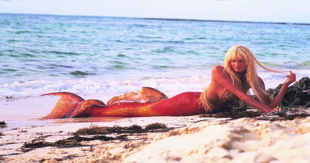 Daryl Hannah as a mermaid on the beach in Splash