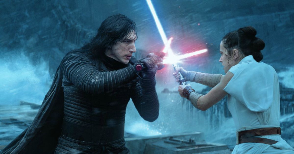 Adam Driver et Daisy Ridley dans Star Wars : L'Ascension de Skywalker (2019)