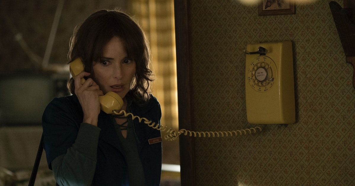 Winona Ryder on the phone in Stranger Things as Joyce Byers