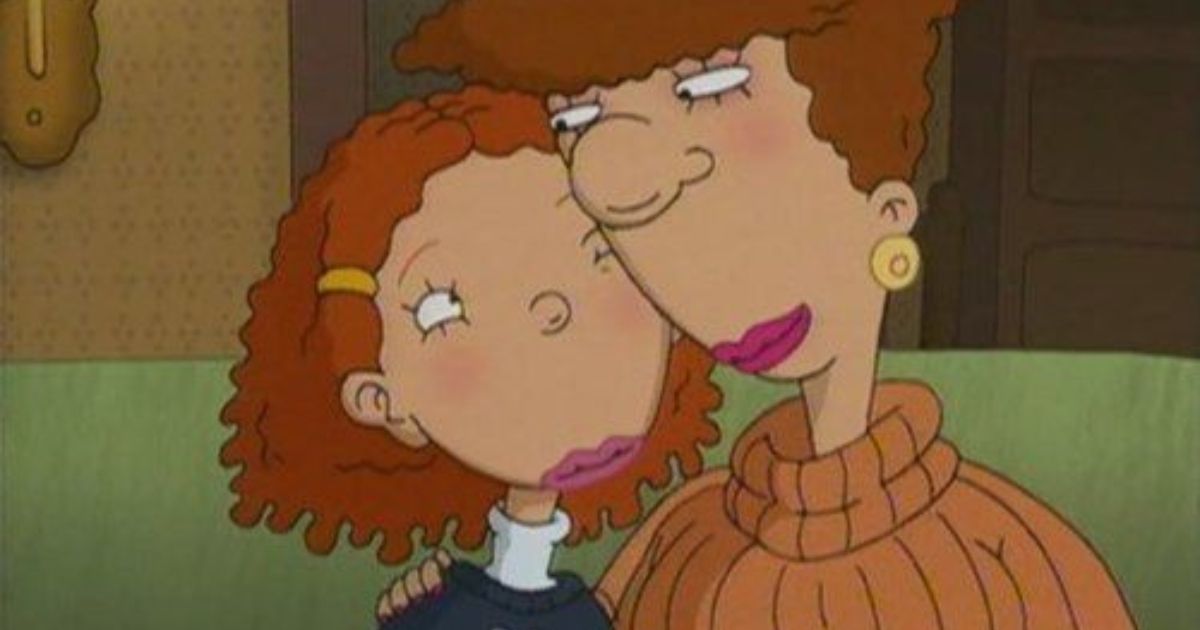 Ginger et Lois passent un moment mère-fille.