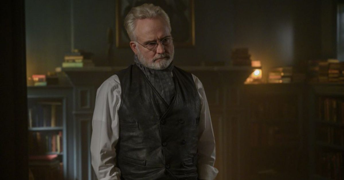 Commander Lawrence (Bradley Whitford) at his home in Gilead