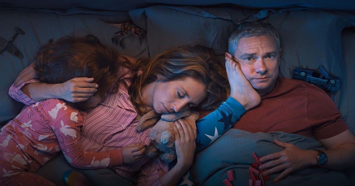 Martin Freeman and Daisy Haggard in bed with their kids in Breeders