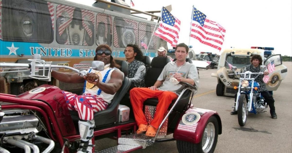 Luke Wilson and Terry Crews ride in Idiocracy