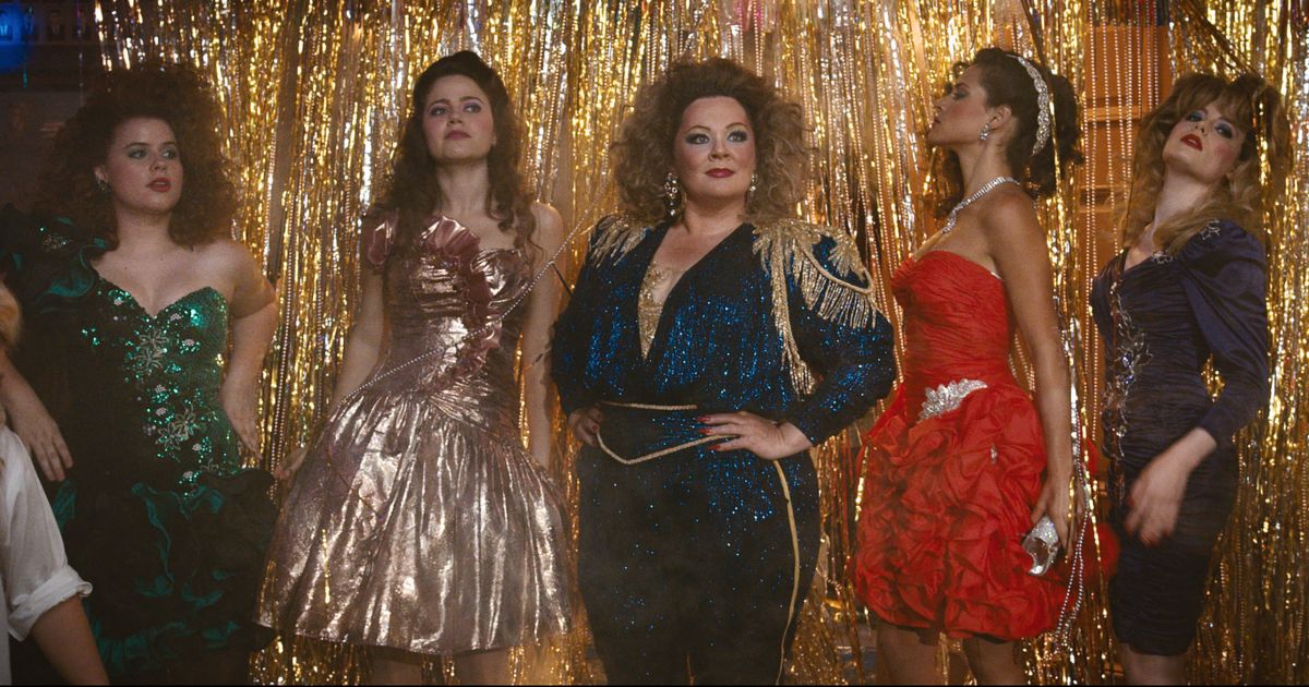 Melissa McCarthy and others in Life of the Party