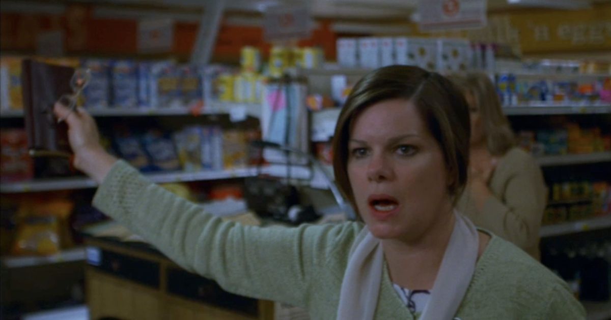  Marcia Gay Harden in Stephen King's The Mist