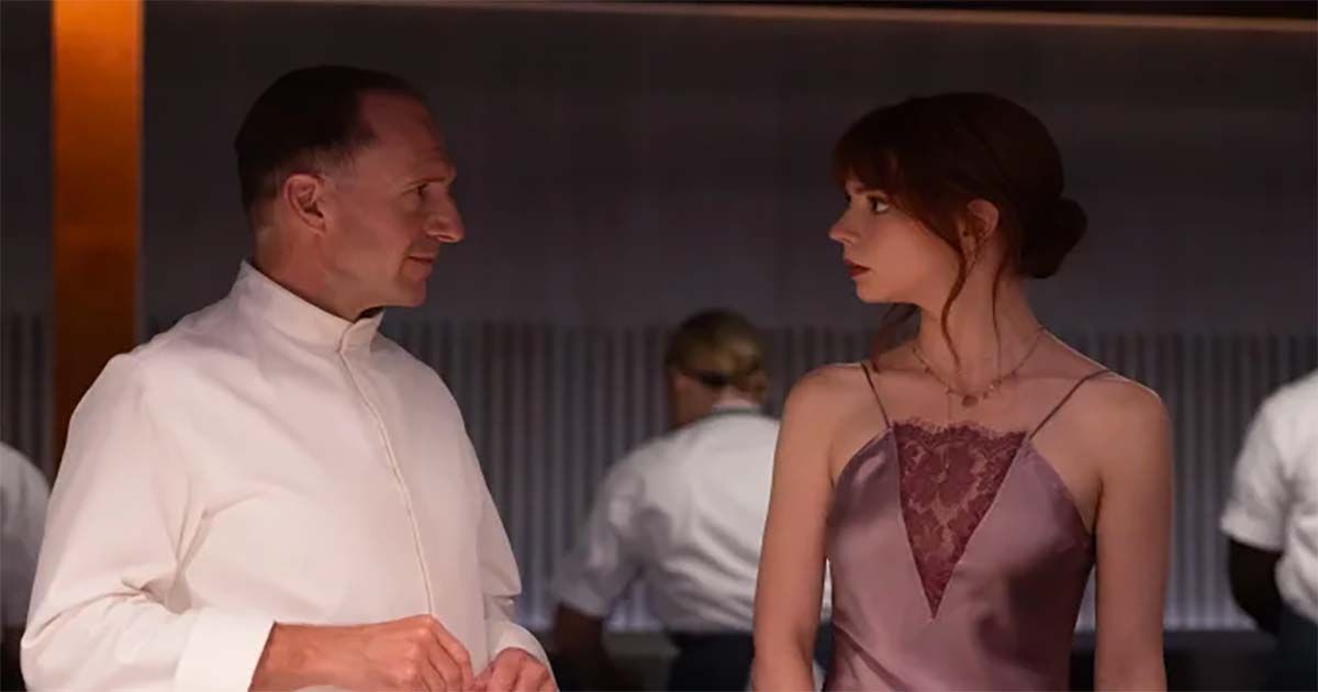 Ralph Fiennes and Anya Taylor-Joy in "The Menu"