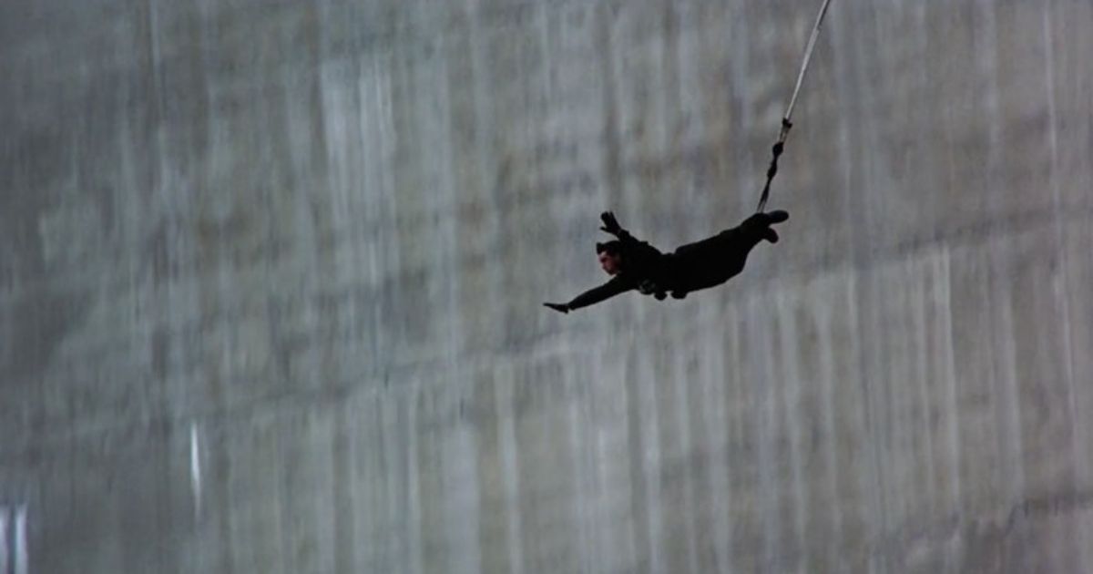 Pierce Brosnan as James Bond bungee dives in Goldeneye cold open