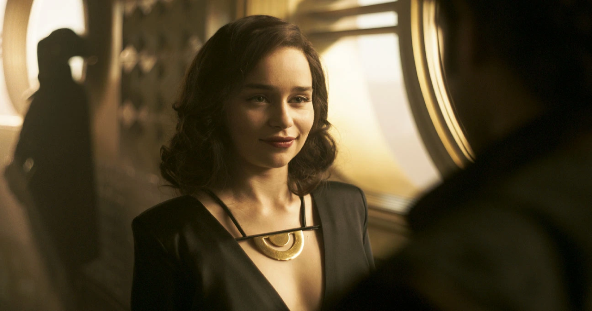 Emilia Clarke como Qi'ra em Solo: Uma História Star Wars