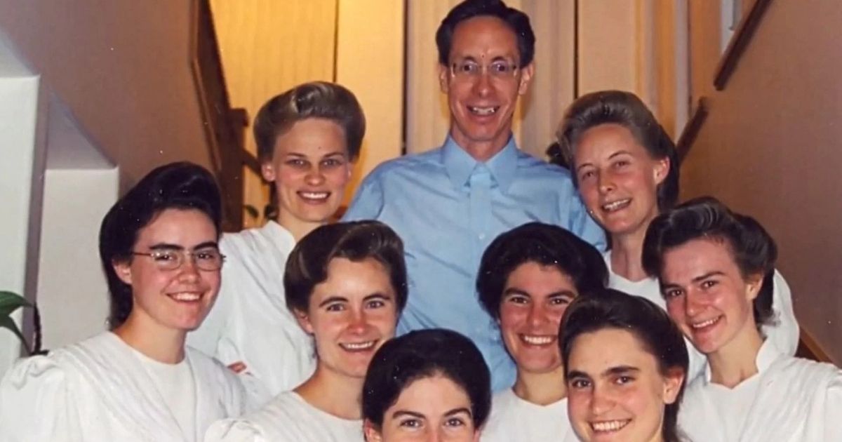Warren Jeffs and his Wives in Keep Sweet: Pray and Obey