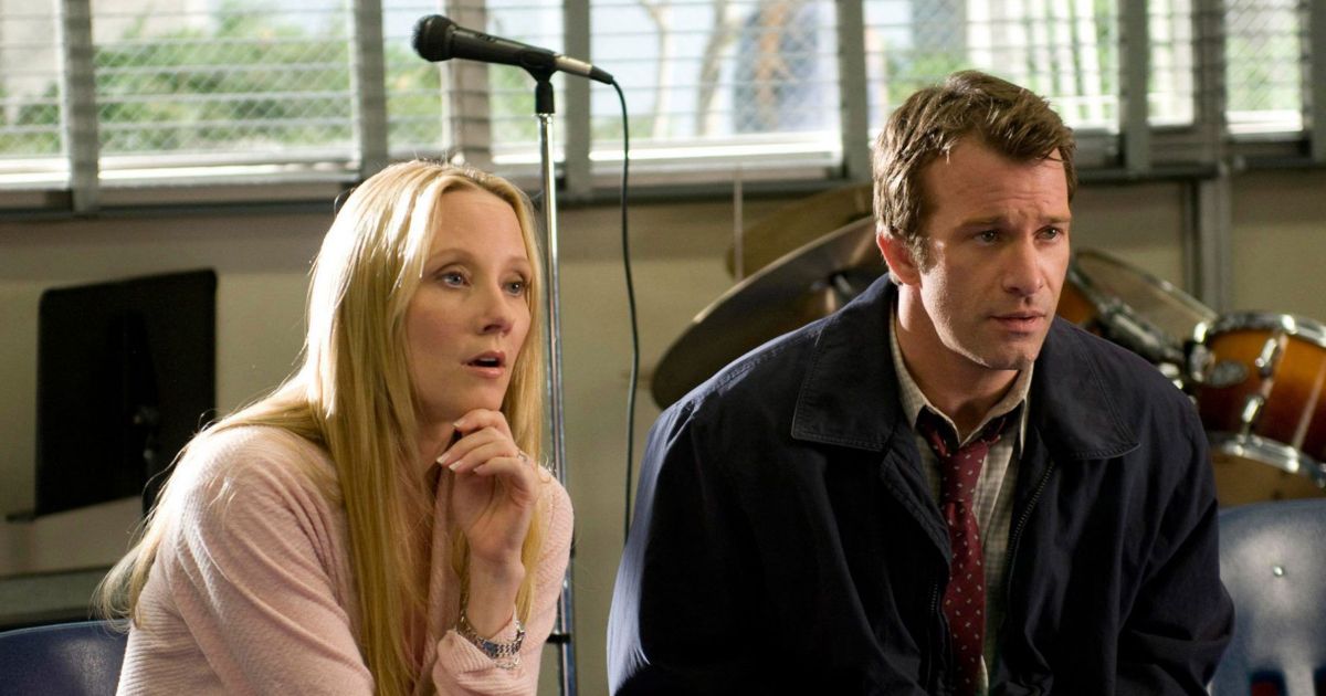 Anne Heche and Thomas Jane in Hung