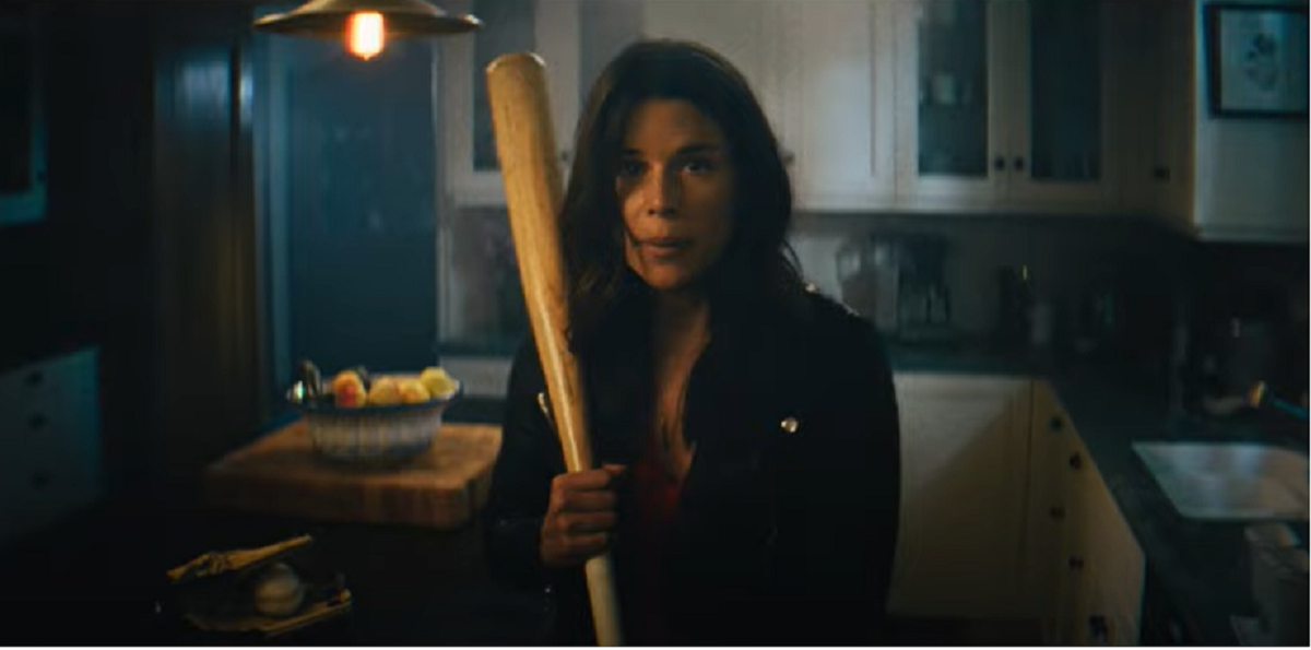 #Neve Campbell Parodies Scream Role For American Red Cross Ad