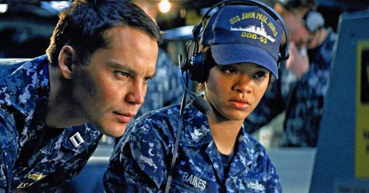 Taylor Kitsch and Rihanna in Battleship