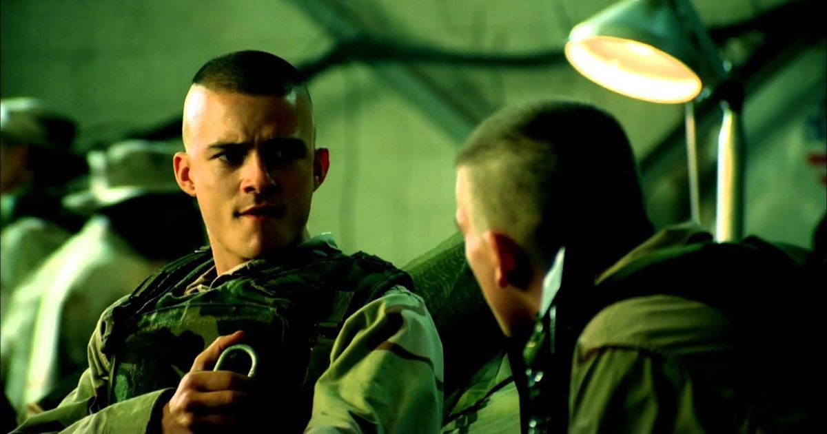 A scene from Black Hawk Down (2001)