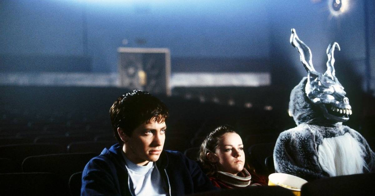 https://static1.moviewebimages.com/wordpress/wp-content/uploads/2022/09/Donny-Darko-(1).jpg?q=50&fit=crop&w=1500&dpr=1.5