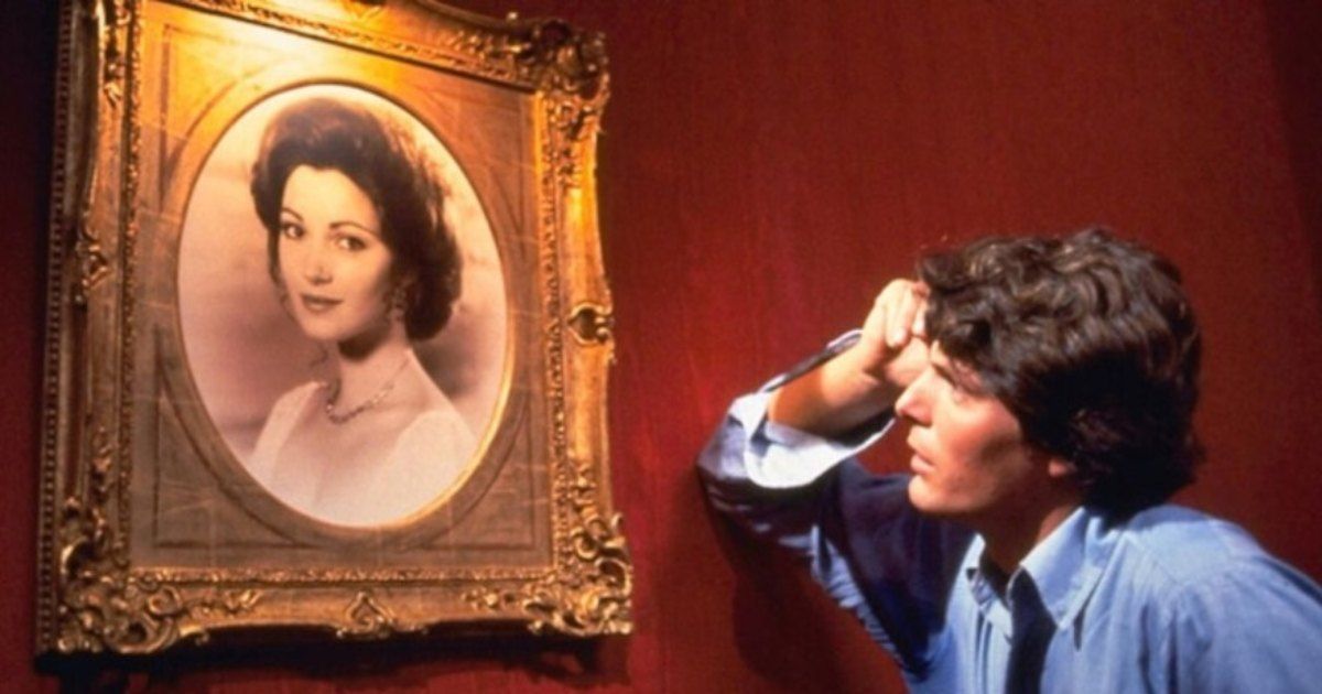 Christopher Reeve falls in love with a portrait in Somewhere in Time