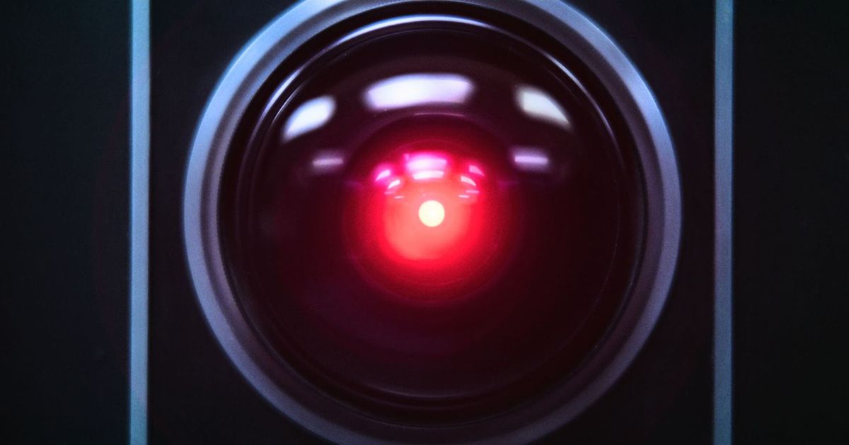 HAL 9000 em 2001: Uma Odisséia no Espaço (1968)